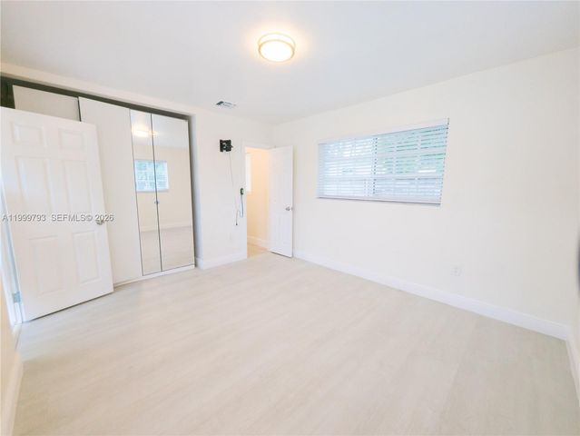 5781 SW 25th St, Miami, FL 33155