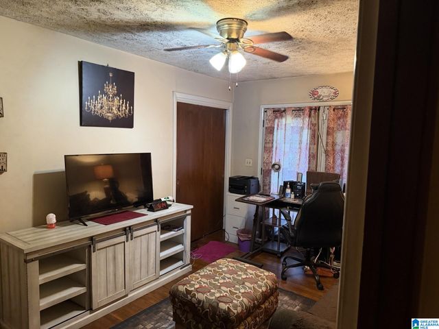 225 MAPLE WAY, Center Point, AL 35215