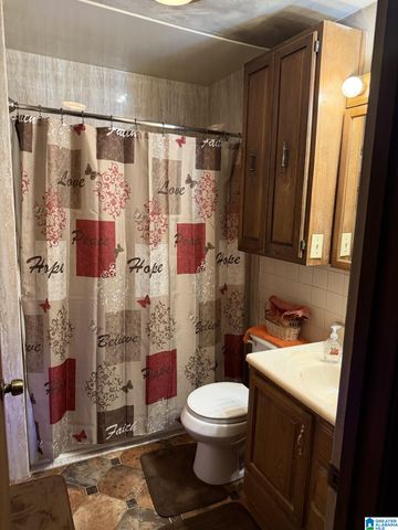 225 MAPLE WAY, Center Point, AL 35215