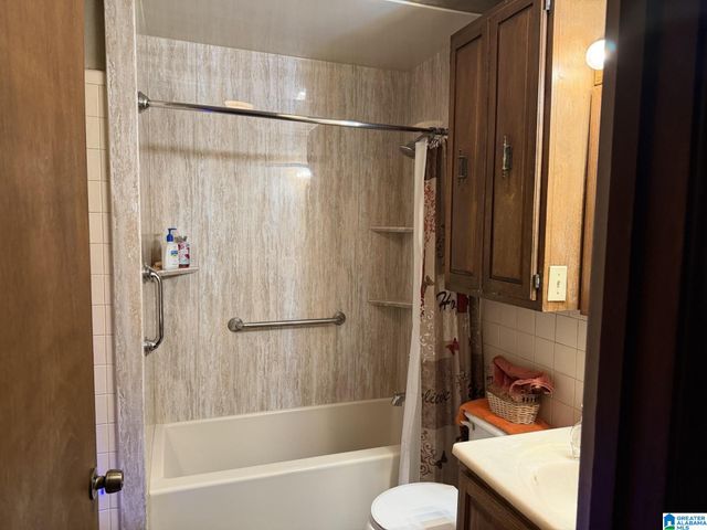 225 MAPLE WAY, Center Point, AL 35215