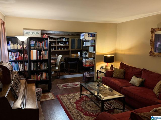 225 MAPLE WAY, Center Point, AL 35215