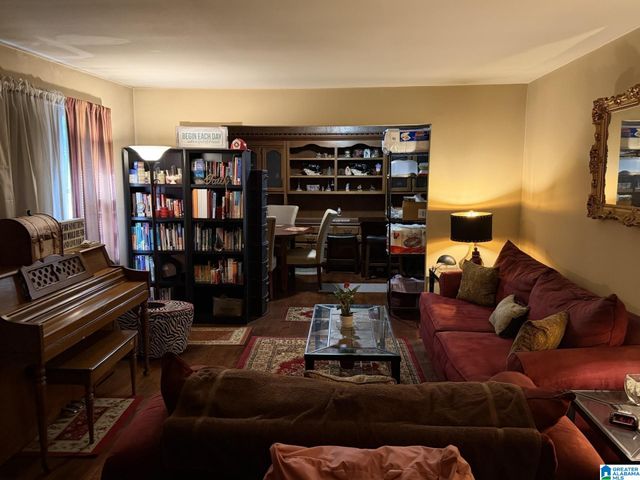 225 MAPLE WAY, Center Point, AL 35215