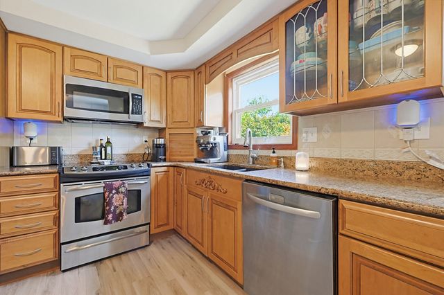 77 May Hill Rd, Monson, MA 01057