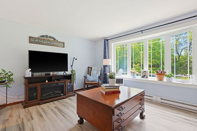 77 May Hill Rd, Monson, MA 01057