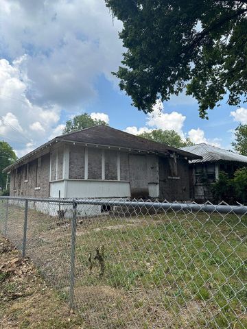 1713 WALKER AVE, Memphis, TN 38114