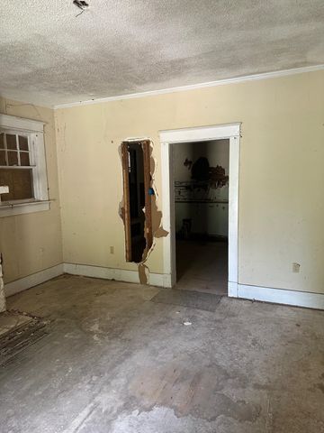 1713 WALKER AVE, Memphis, TN 38114