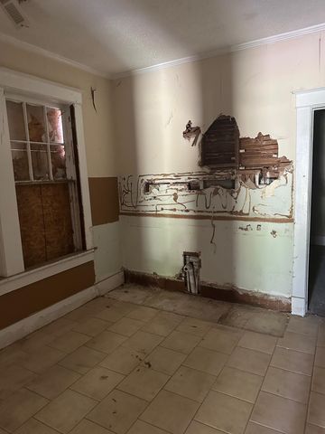 1713 WALKER AVE, Memphis, TN 38114