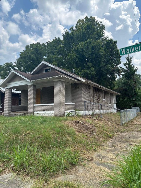 1713 WALKER AVE, Memphis, TN 38114