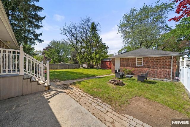 38 Carlson Court, Closter, NJ 07624