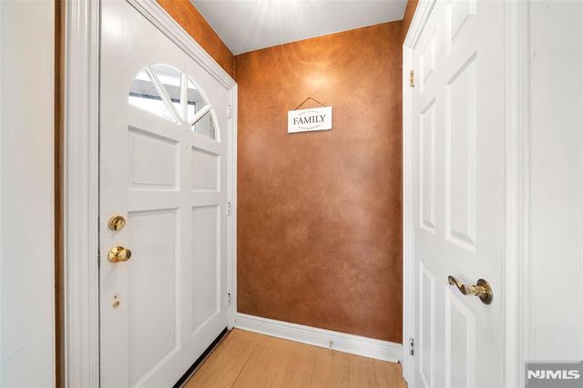 38 Carlson Court, Closter, NJ 07624