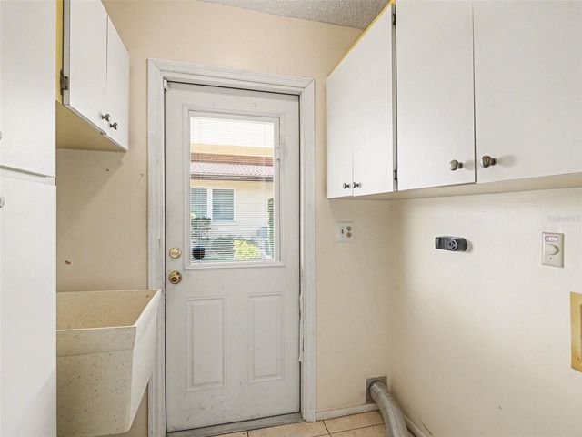 6608 AUBURN AVENUE 6608, Bradenton, FL 34207