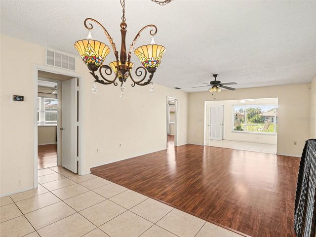 6608 AUBURN AVENUE 6608, Bradenton, FL 34207