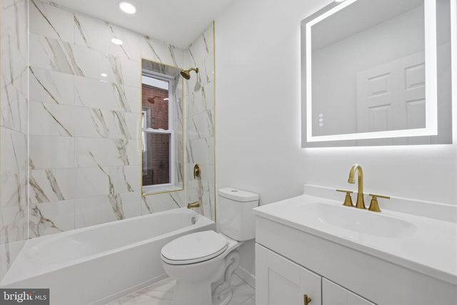 1322 S LINDENWOOD ST, Philadelphia, PA 19143