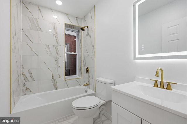1322 S LINDENWOOD ST, Philadelphia, PA 19143