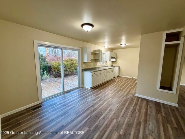 3600 Ronald Street, Lansing, MI 48911