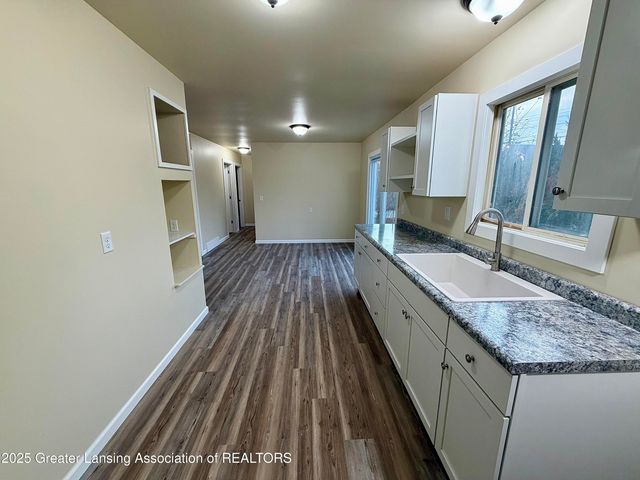 3600 Ronald Street, Lansing, MI 48911