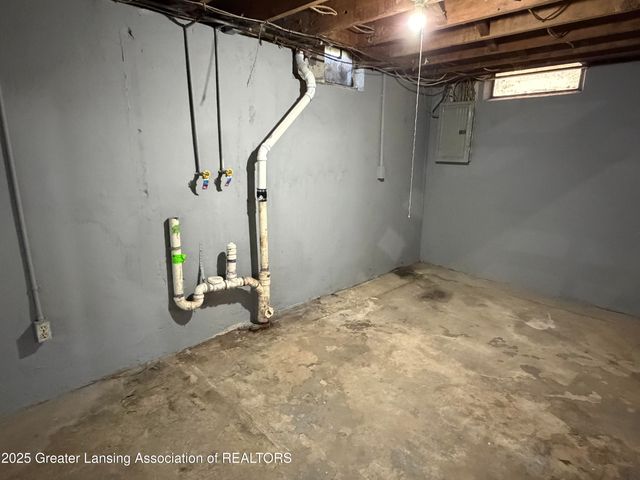 3600 Ronald Street, Lansing, MI 48911