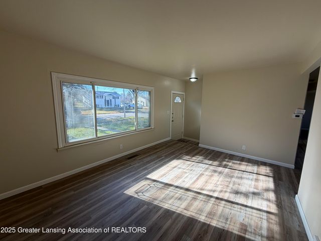 3600 Ronald Street, Lansing, MI 48911