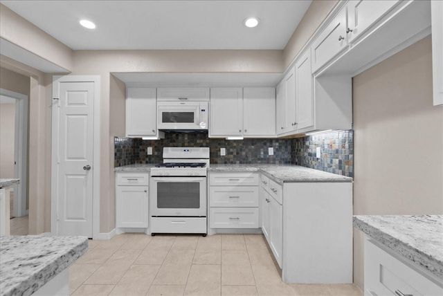 815 Rosewood Drive, Dickinson, TX 77539