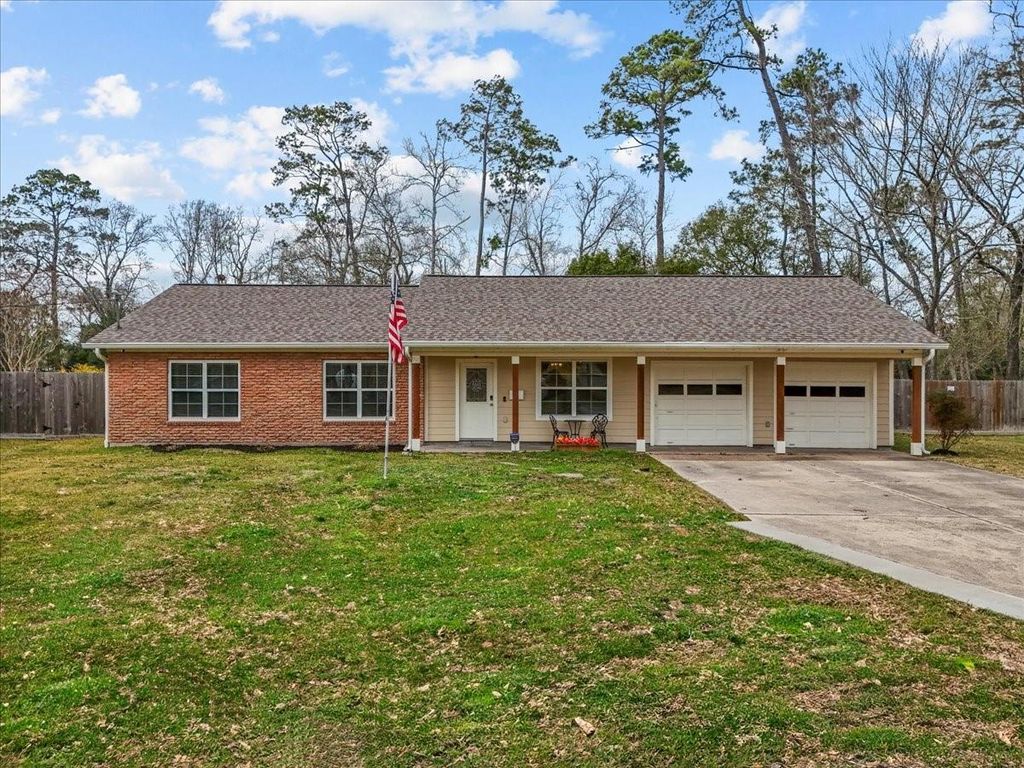 815 Rosewood Drive, Dickinson, TX 77539