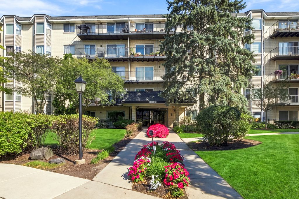 8620 Waukegan Road 504, Morton Grove, IL 60053 — exterior