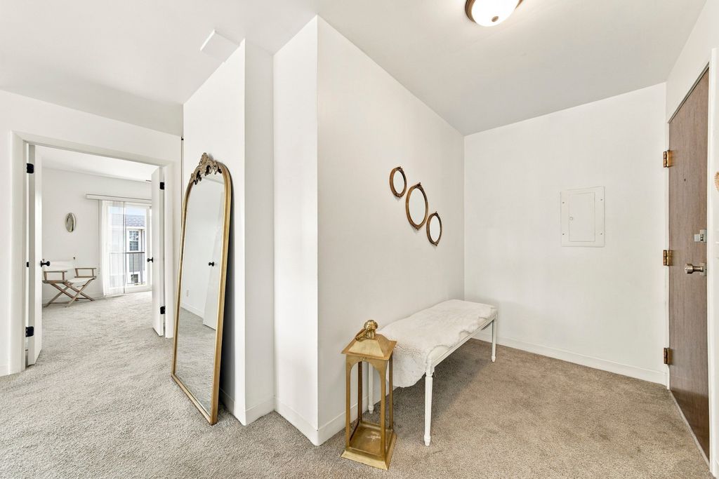 8620 Waukegan Road 504, Morton Grove, IL 60053 — photo 2