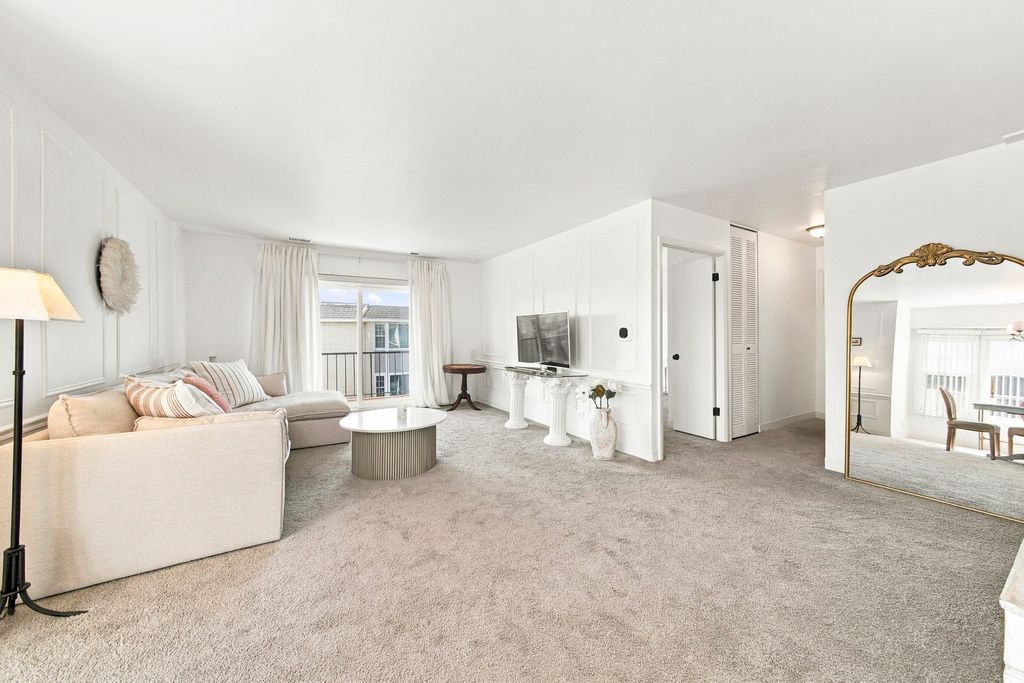 8620 Waukegan Road 504, Morton Grove, IL 60053 — photo 4