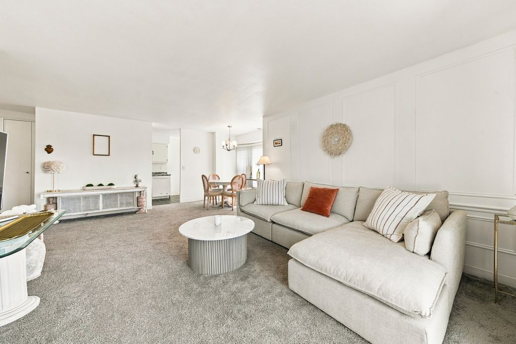 8620 Waukegan Road 504, Morton Grove, IL 60053 — photo 5