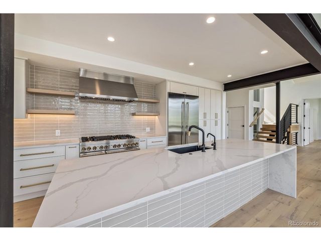 512 Lake View Dr, Silverthorne, CO 80498