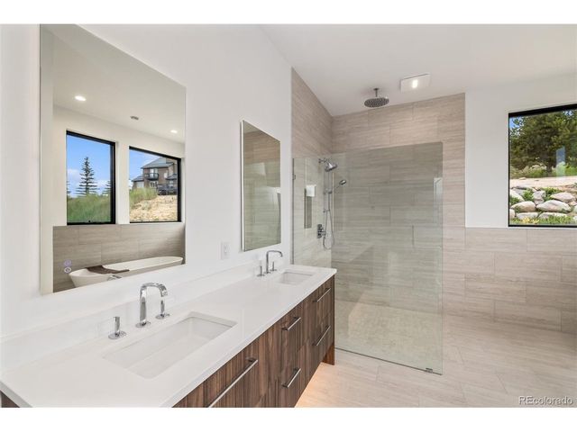 512 Lake View Dr, Silverthorne, CO 80498