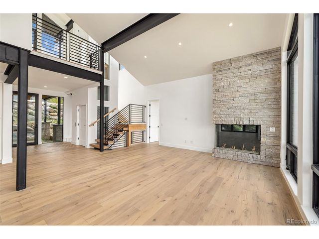 512 Lake View Dr, Silverthorne, CO 80498