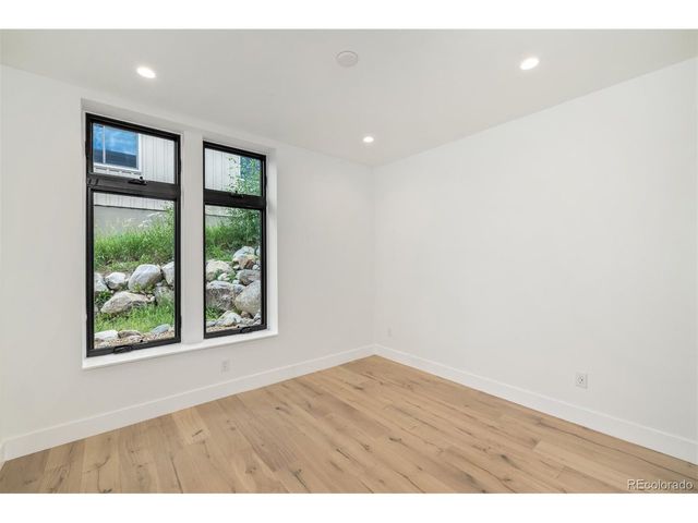 512 Lake View Dr, Silverthorne, CO 80498