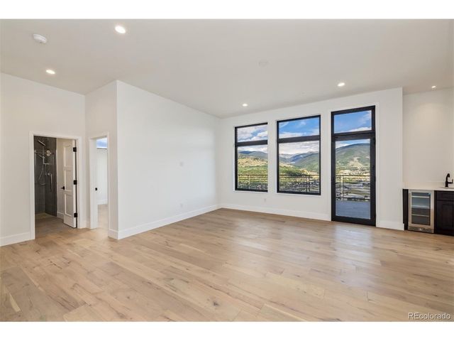 512 Lake View Dr, Silverthorne, CO 80498