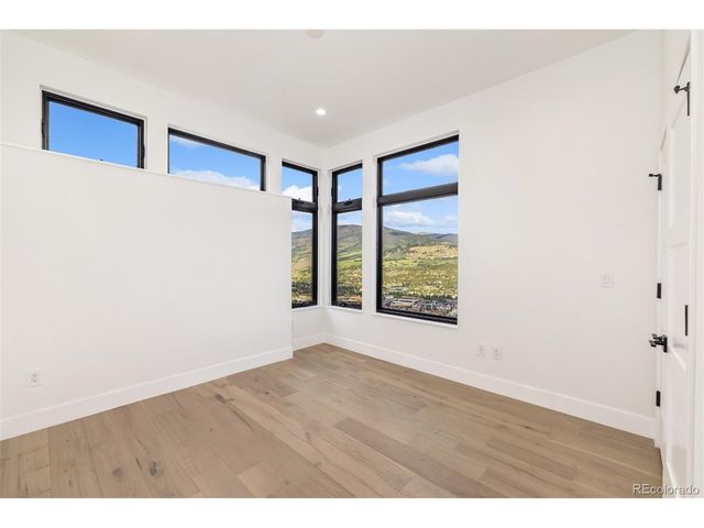 512 Lake View Dr, Silverthorne, CO 80498