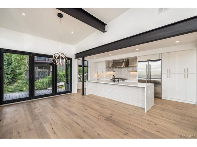 512 Lake View Dr, Silverthorne, CO 80498