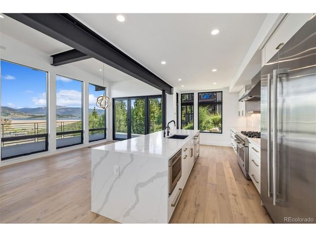 512 Lake View Dr, Silverthorne, CO 80498