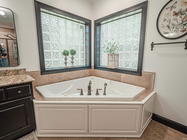 4711 Brumley Road, Newburgh, IN 47630