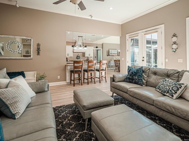 4711 Brumley Road, Newburgh, IN 47630