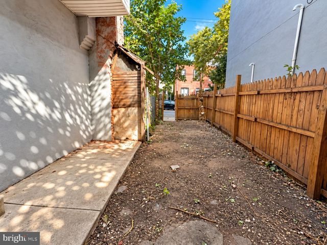 2602 W MONTGOMERY AVE, Philadelphia, PA 19121