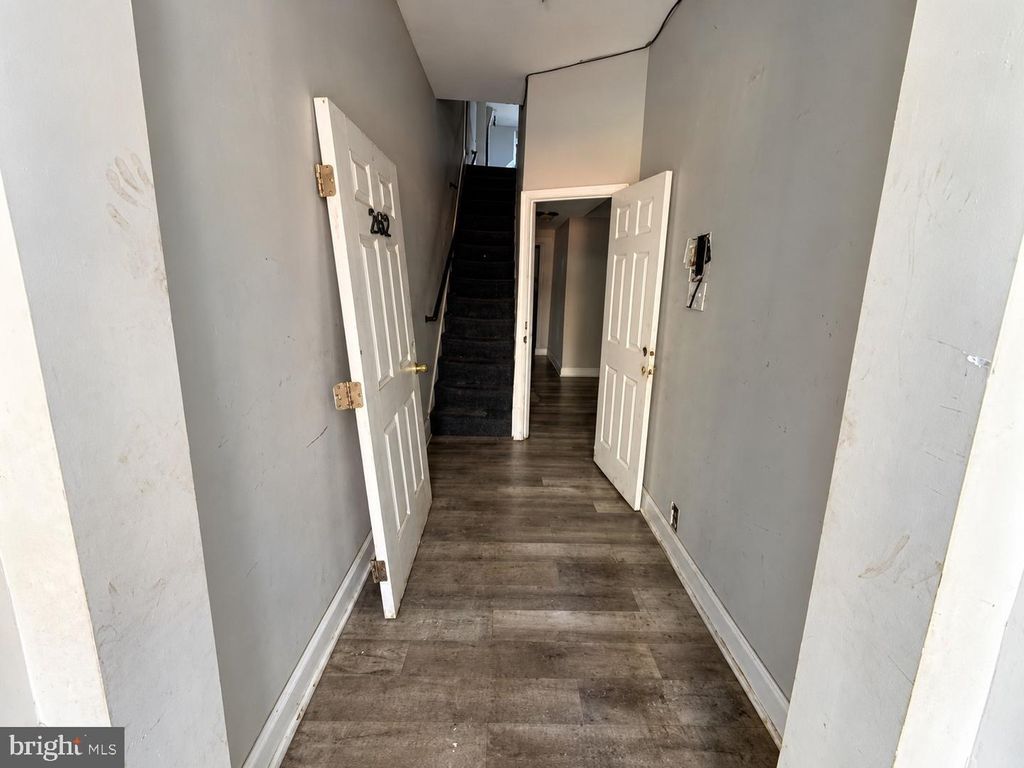 2602 W MONTGOMERY AVE, PHILADELPHIA, PA 19121 — photo 3