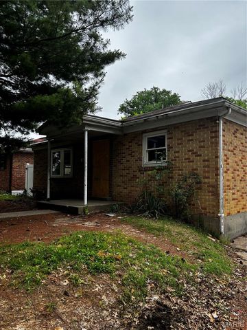 8409 Braddock Drive, University City, MO 63132