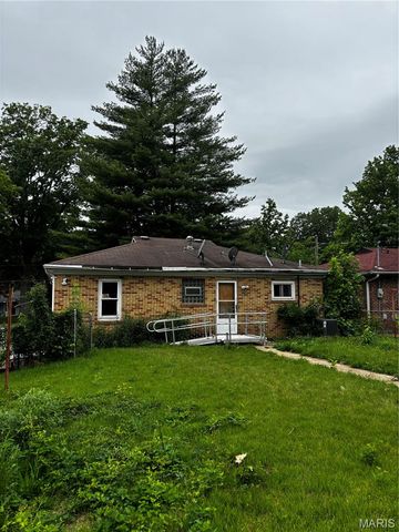8409 Braddock Drive, University City, MO 63132