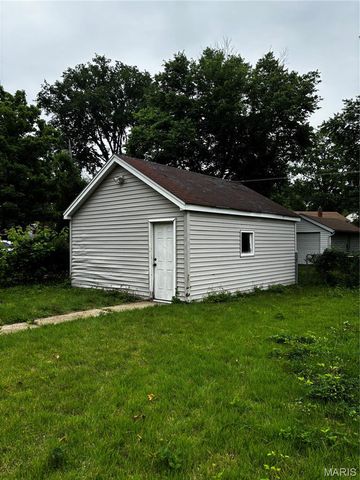 8409 Braddock Drive, University City, MO 63132