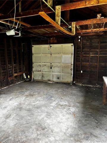 8409 Braddock Drive, University City, MO 63132