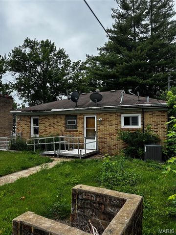 8409 Braddock Drive, University City, MO 63132