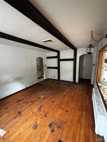 8409 Braddock Drive, University City, MO 63132