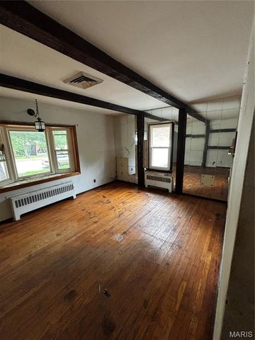 8409 Braddock Drive, University City, MO 63132
