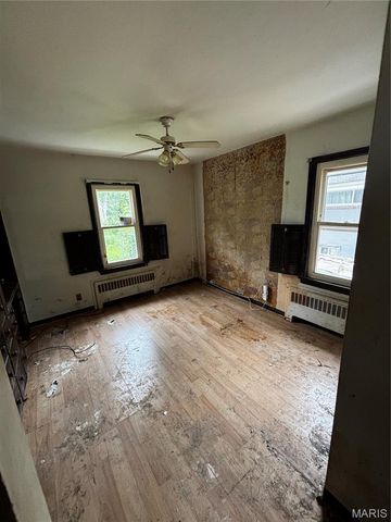 8409 Braddock Drive, University City, MO 63132