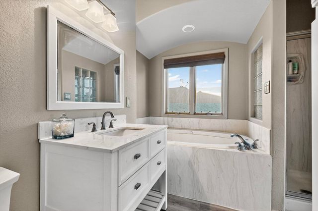 6812 Nagoya Road NE, Rio Rancho, NM 87144