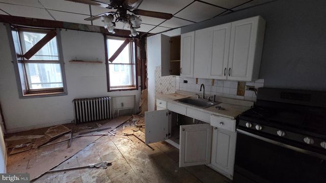 2605 FRANKFORD AVE, Philadelphia, PA 19125